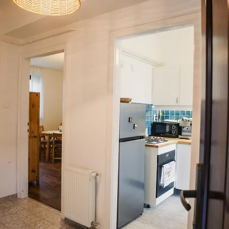 Bolgarkert Family House